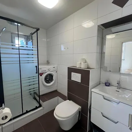 Rhein 1 Near Messe Apartament *